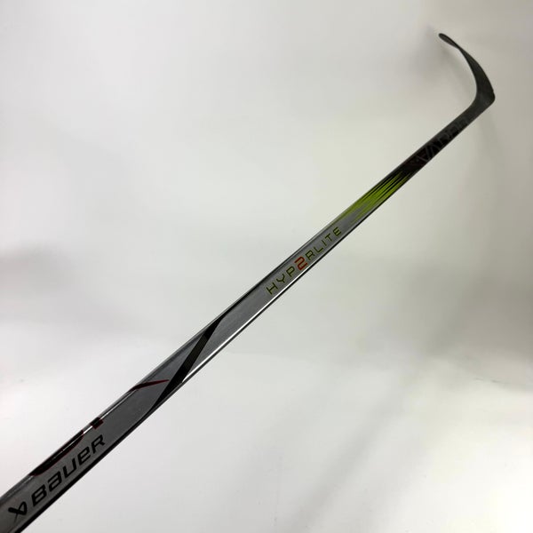 Damaged Right Bauer Vapor Hyperlite 2 | 70 Flex P28 Curve Grip | E724