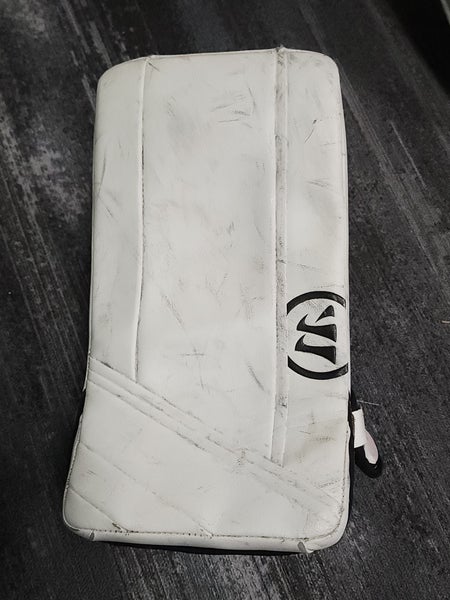 White Intermediate Warrior Ritual GT Goalie Gloves & Blockers Regular (Used)