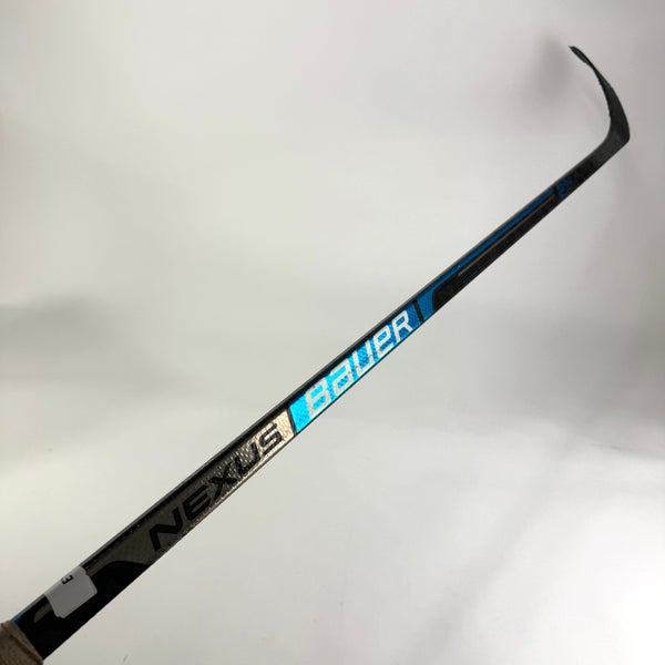 Used Right Bauer Nexus 2N Pro | 82 Flex P28 Curve Grip | E718