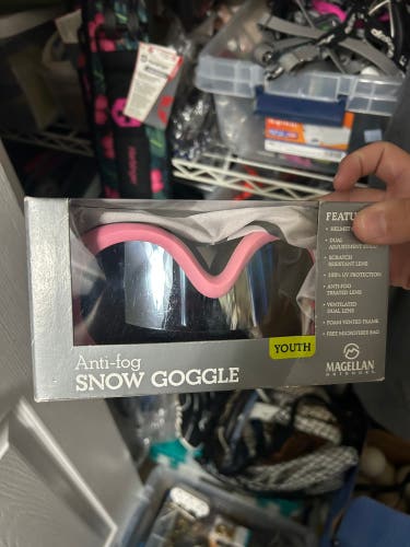 New youth ski goggles