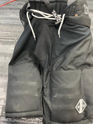 Senior XL Tackla Air 9000 Hockey Pants (Used)