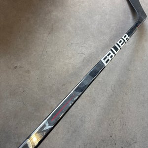 P28 87 Flex Senior Bauer Vapor Hyperlite Left Hand Hockey Stick Pro Stock (USED)