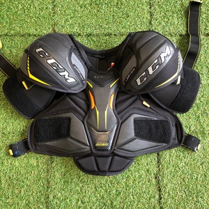Large Junior CCM Tacks 9080 Shoulder Pads (Used)