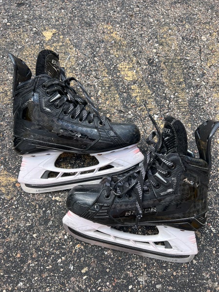 Intermediate Bauer Supreme Mach Hockey Skates | Size 4.5 Fit 2