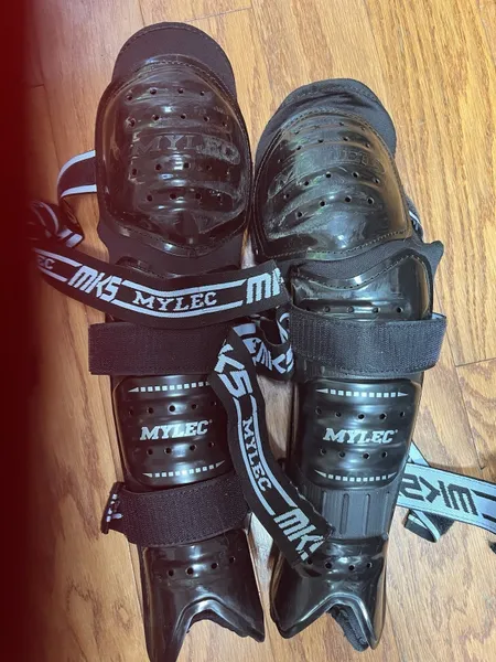 Mylec Dek Or Street Hockey Shin Guards pads used 17 inches