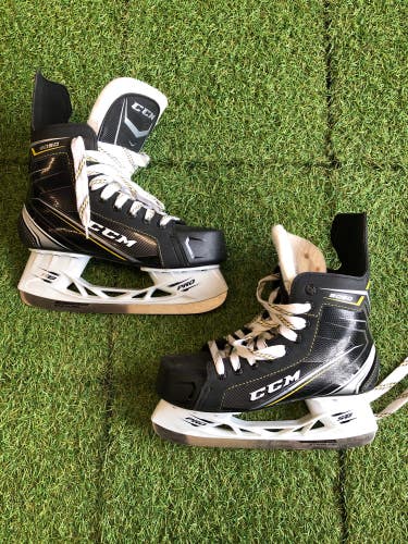 Senior CCM Tacks 9050 Hockey Skates Regular Width Size 6.5 (Used)