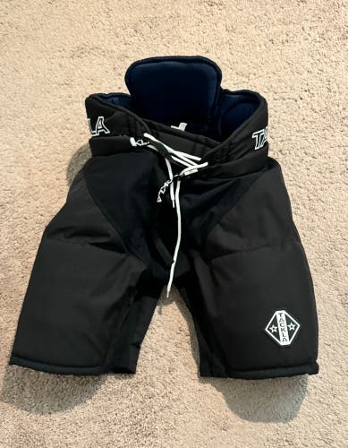 Large Senior Tackla Air 9000 Hockey Pants (Used)