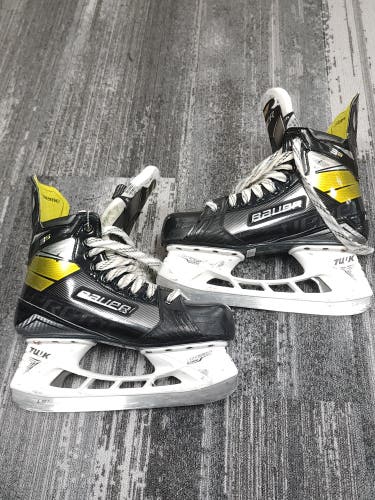 Senior Bauer Supreme 3S Hockey Skates 7.5 (Used)