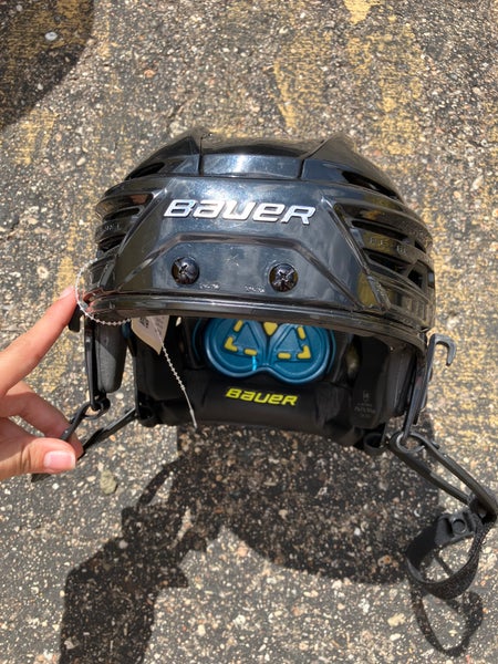 Large Bauer Re-Akt 150 Helmet (Used)