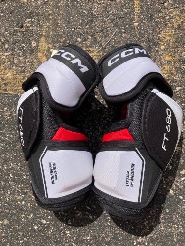 Senior Medium CCM Jetspeed FT680 Elbow Pads (Used)