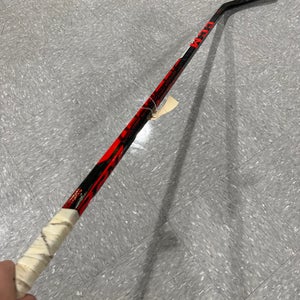 Senior CCM JetSpeed Team Hockey Stick Right Handed P28 (Used)