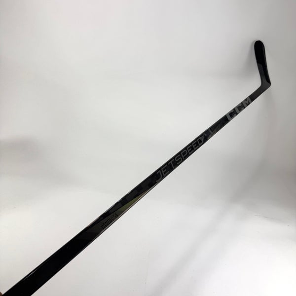 Repaired Left Handed Black CCM Jetspeed FT7 Pro | 80 Flex P28M Curve Grip | E708
