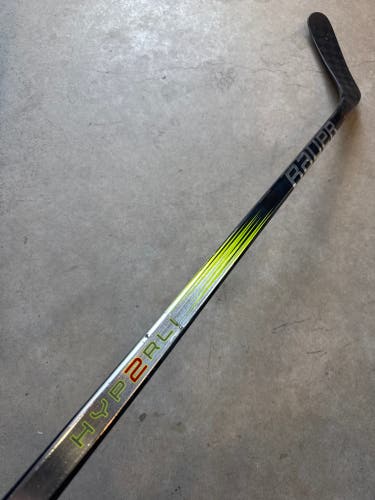 P28 70 Flex Senior Bauer Vapor Hyperlite 2 Left Hand Hockey Stick Pro Stock (USED)