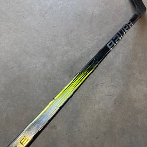 P28 77 Flex Senior Bauer Vapor Hyperlite 2 Left Hand Hockey Stick Pro Stock (USED)