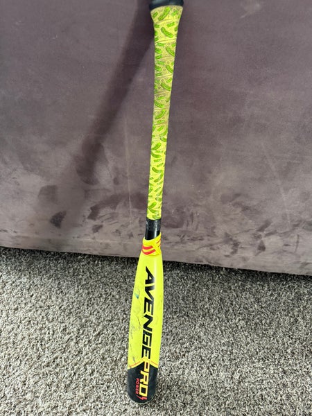 2023 AXE Avenge Pro Composite USSSA Certified Bat (-8)  13 oz 31" (Used)