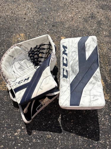 Senior CCM Axis 1.9 Goalie Glove & Blocker | Full Right