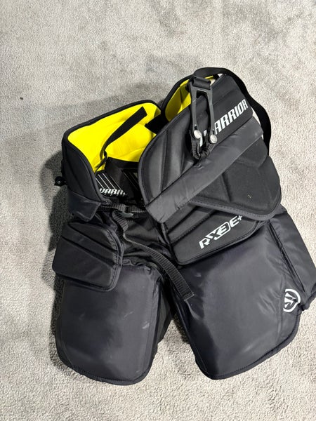 Intermediate Large Warrior Ritual x3 E+ Hockey Goalie Pants (Used)