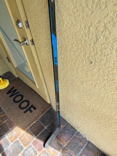 Intermediate Bauer Nexus Freeze Pro Right Handed Hockey Stick (Used)