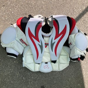 Vaughn Epic 8800 Goalie Chest Protector | Senior Size: Small