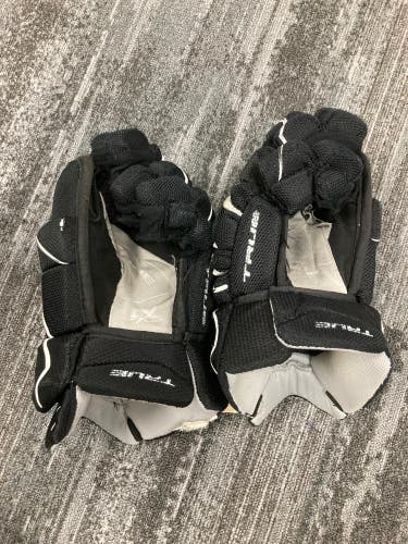 Black Junior True Catalyst Gloves 12" (Used)