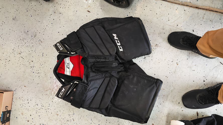 Intermediate Small CCM Extreme Flex Shield E2.9 Hockey Goalie Pants (Used)