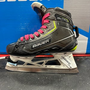 Bauer Elite Hockey Goalie Skates Extra Wide Width Size 2.5 (Used)