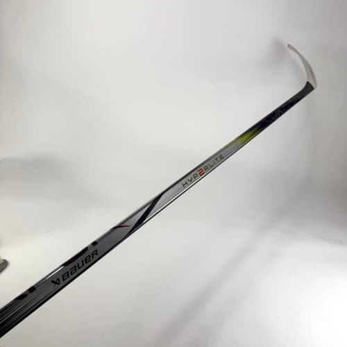Repaired Right Handed Bauer Vapor Hyperlite 2 | 77 Flex P28 Curve Grip | E677