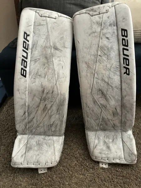 32" +1" INT Sm. Bauer Supreme 3S Goalie Leg Pads