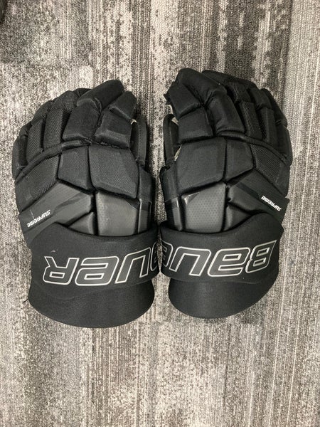 Black Senior Bauer Supreme M3 Gloves 14" (Used)