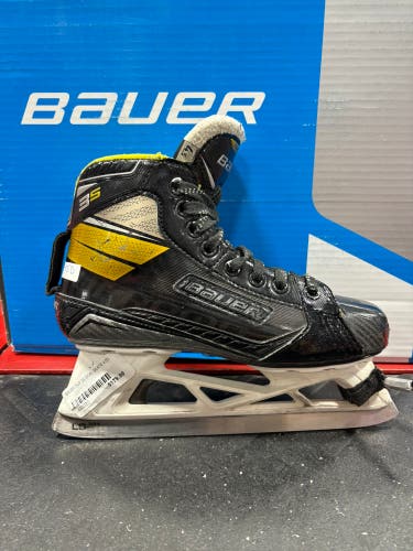 Bauer Supreme 3S Hockey Goalie Skates Regular Width Size 4.5 (Used)