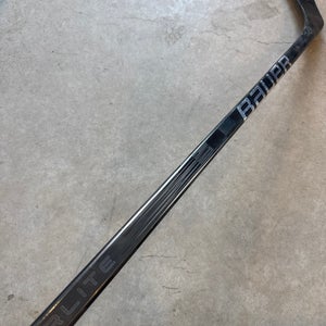 P92 82 Flex Senior Bauer Vapor Hyperlite 2 Left Hand Hockey Stick Pro Stock (USED)