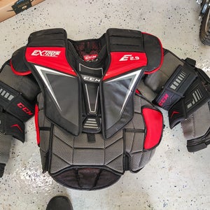 Large CCM Extreme Flex Shield E2.9 Goalie Chest Protector (Used)