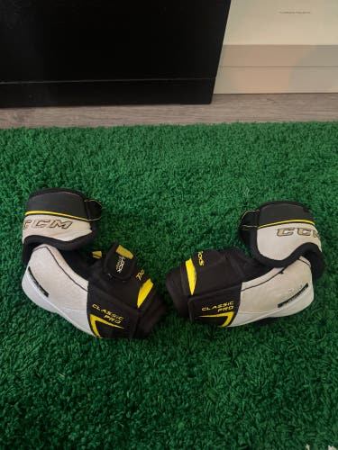 Small Senior CCM Classic Pro Elbow Pads (Used)