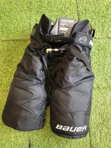 Junior Large Bauer Supreme Ultrasonic Hockey Pants (Used)