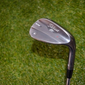 Titleist	VOKEY SM6	52* Wedge	RH	35.5"	Steel	Wedge	Lamkin  Grip