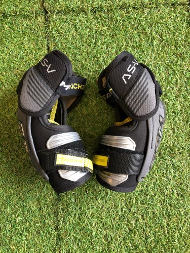 Junior Medium CCM Tacks AS-V Elbow Pads (Used)