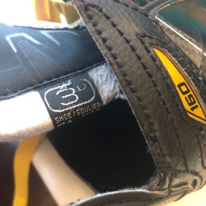 Bauer Supreme 160 Hockey Skates Regular Width Size 3 (Used)