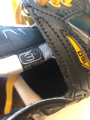 Bauer Supreme 160 Hockey Skates Regular Width Size 3 (Used)