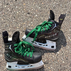 Junior CCM Tacks XF 70 Hockey Skates | Size 1