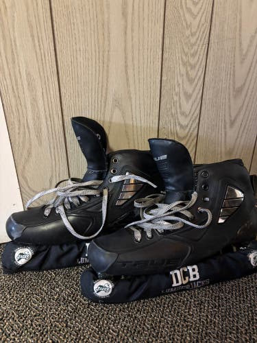 True One Piece Hockey Goalie Skates Regular Width 11 (Used)