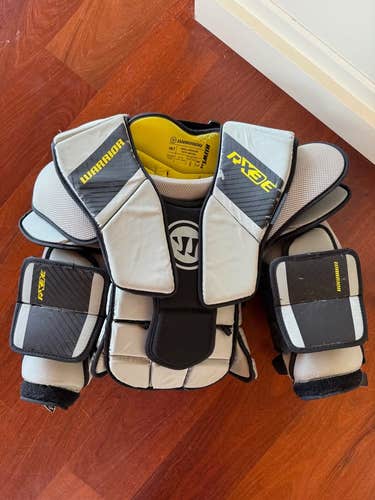 Small / Medium Warrior Ritual X3E Goalie Chest Protector (Used)