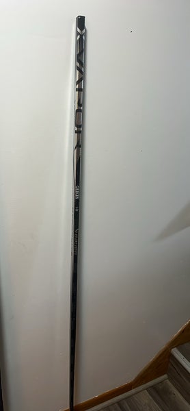 Senior Bauer Hyperlite 2 Right Handed Hockey Stick P28 Pro Stock (New)