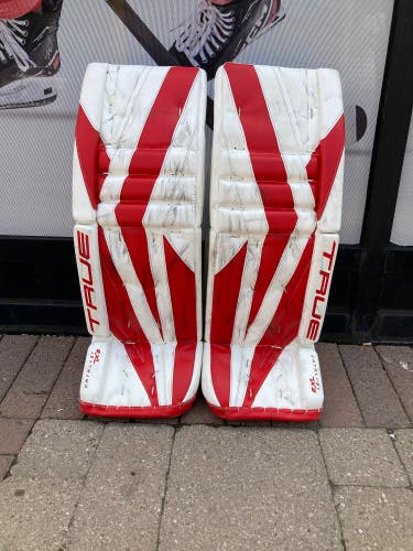 True Catalyst 7X3 Goalie Leg Pads | Intermediate Size: 31"+2