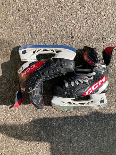 CCM JetSpeed Control Hockey Skates Regular Width | Junior Size: 1.5