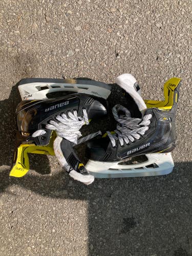 Bauer Supreme M4 Hockey Skates Fit 2 | Senior Size: 7
