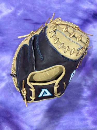 Akadema APAT47 RH Catcher's Baseball Glove 33.5" (Used)