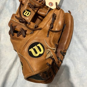 Brown Wilson DP15 A2000 RH Infield Baseball Glove 11.5" (Used)