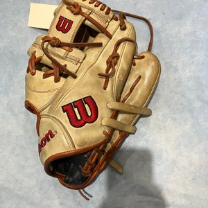 Brown Wilson A2000 1787 RH Infield Baseball Glove 11.75" (Used)