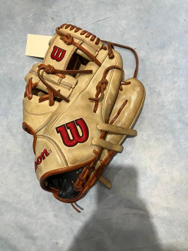 Brown Wilson A2000 1787 RH Infield Baseball Glove 11.75" (Used)