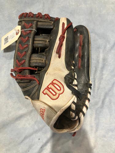 Black Wilson A1000 RH Outfield Baseball Glove 13" (Used)